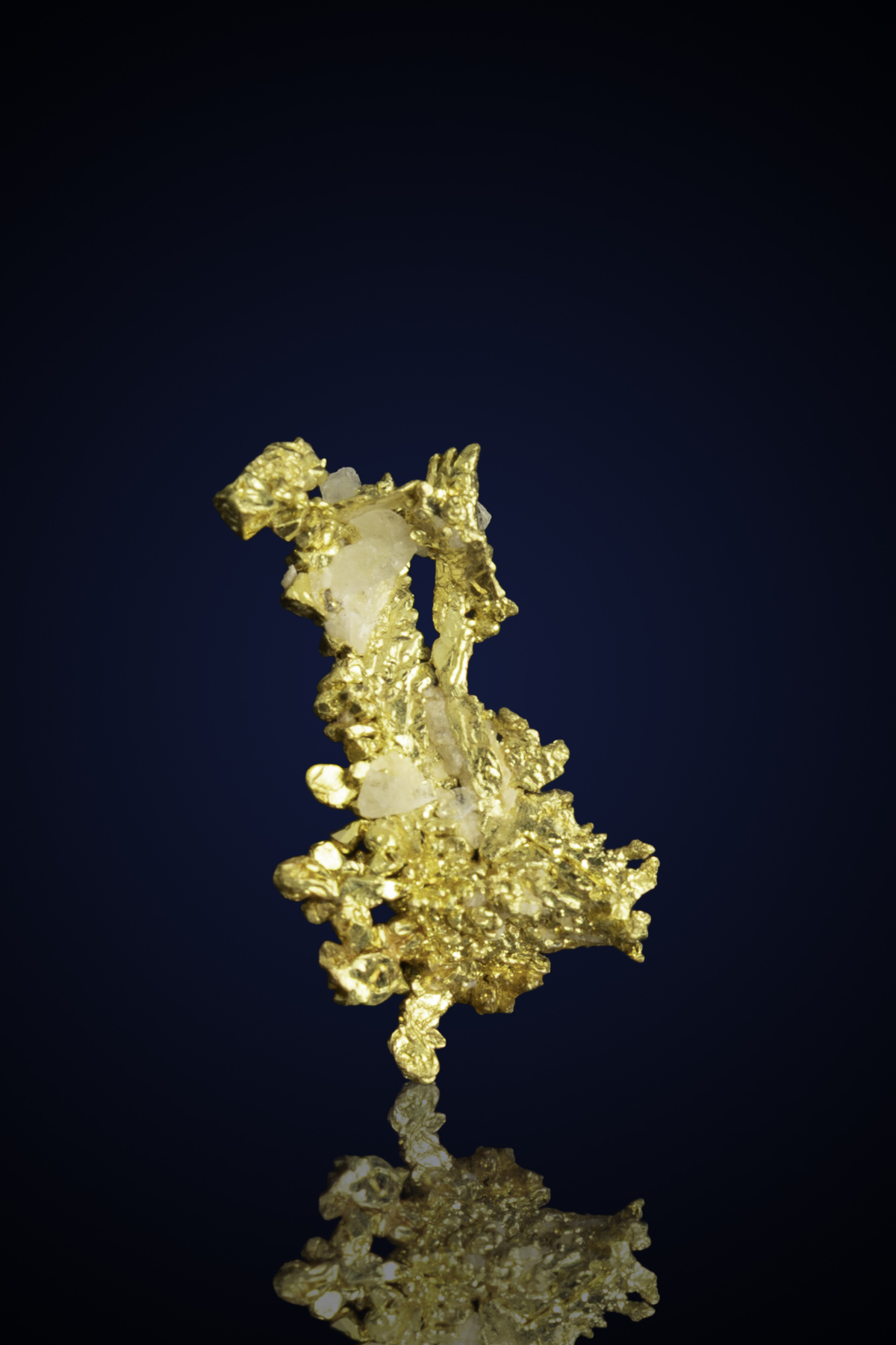 (image for) Exquisite, Sculptural Natural Gold Specimen with Quartz - Eagle's Nest Gold Mine, CA - 3.17 grams